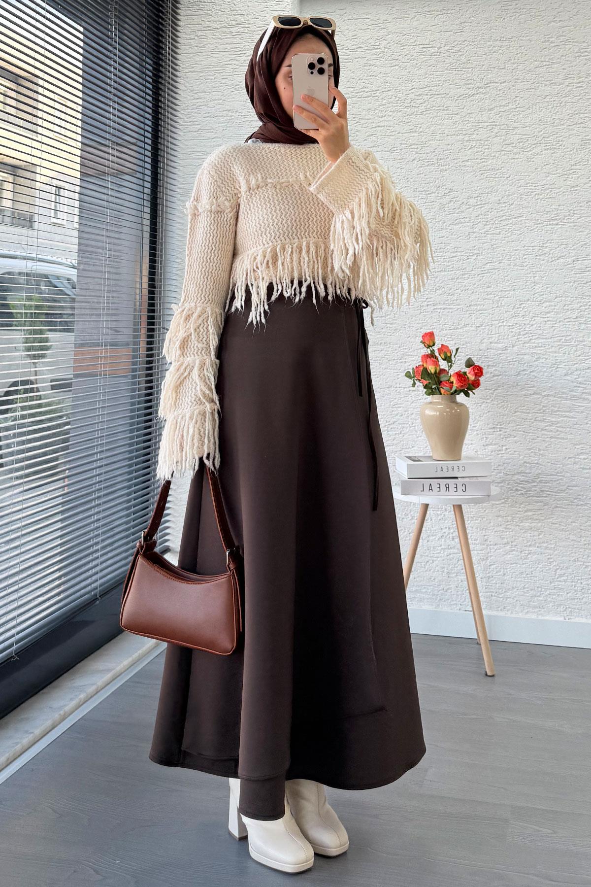 Pelerin Detaylı Yandan Bağlamalı Kloş Scuba Etek – Kahverengi