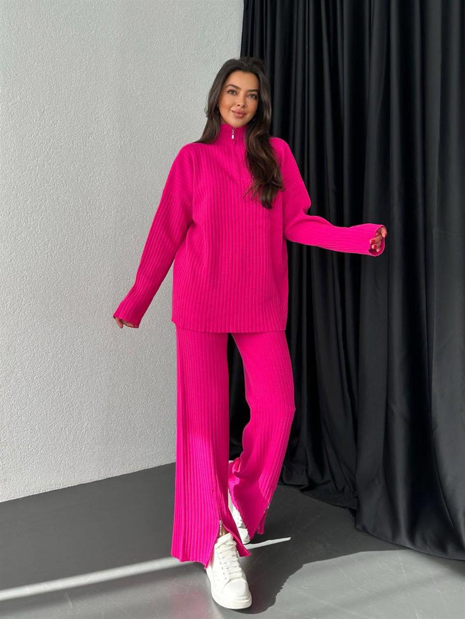 Pembe Azra Triko Takım 