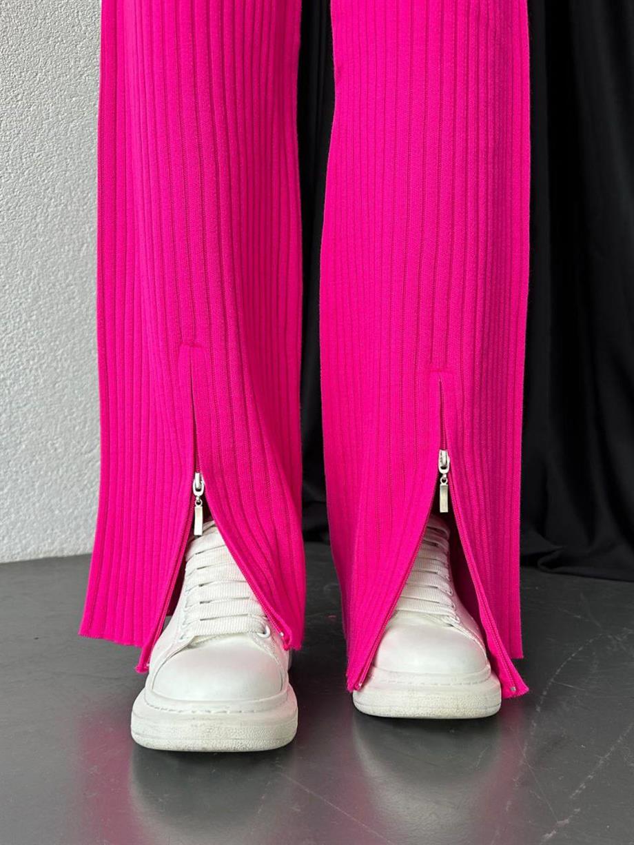 Pembe Azra Triko Takım 