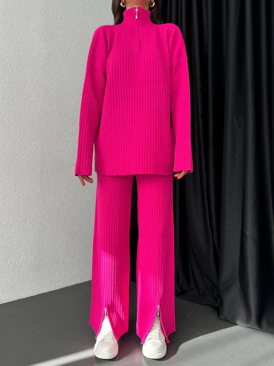 Pembe Azra Triko Takım 