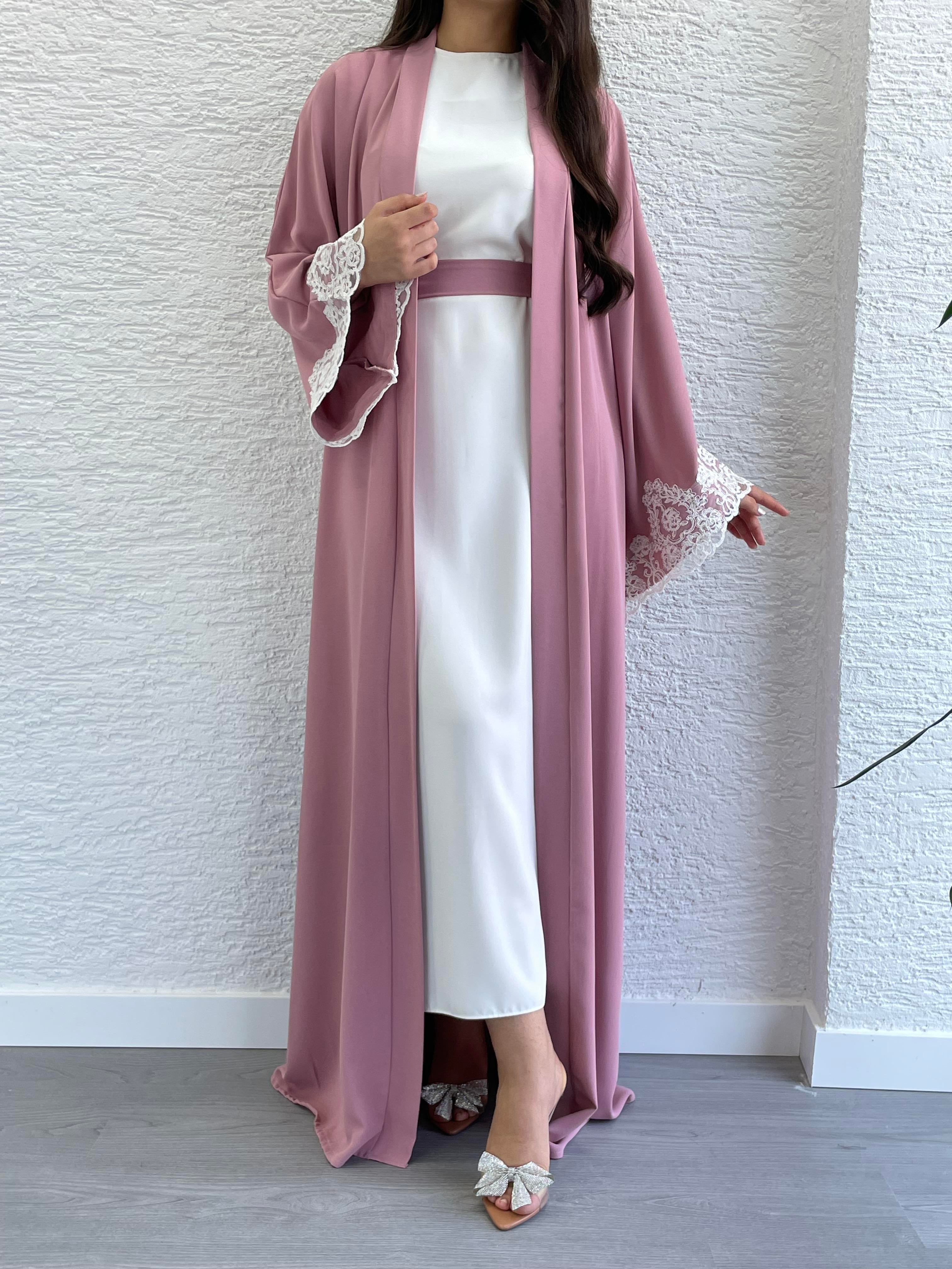 Pembe Elif Abaya