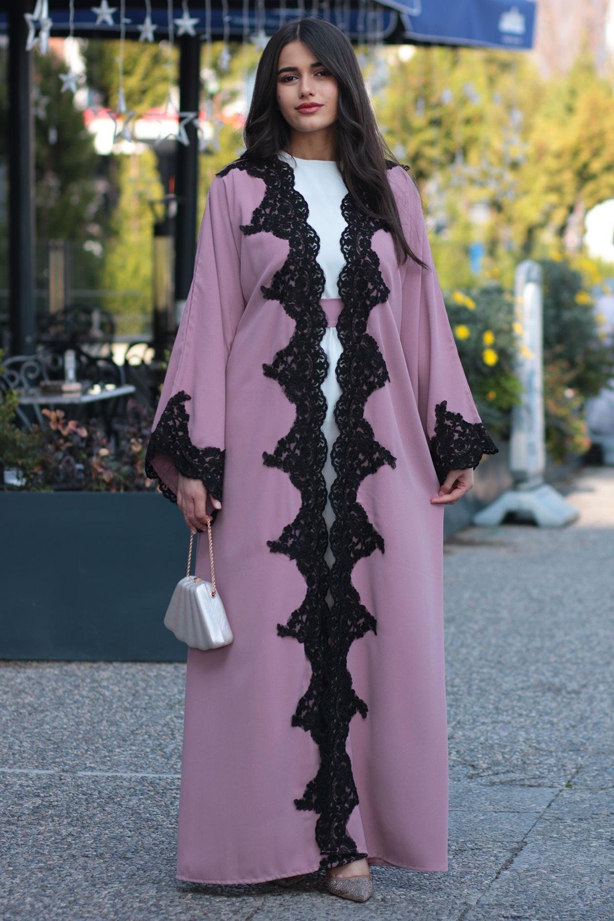 Pembe Güpür Detaylı Abaya