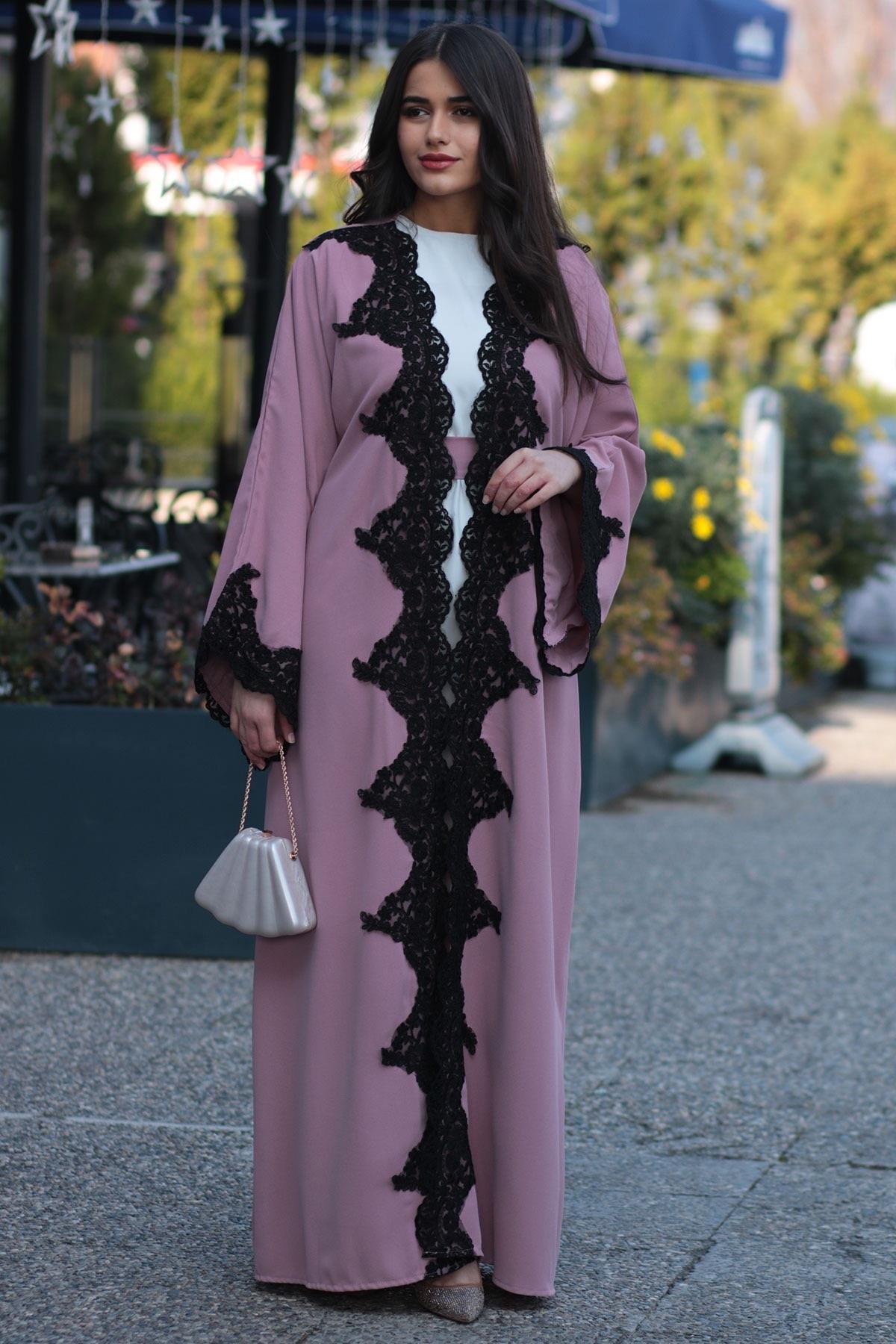 Pembe Güpür Detaylı Abaya