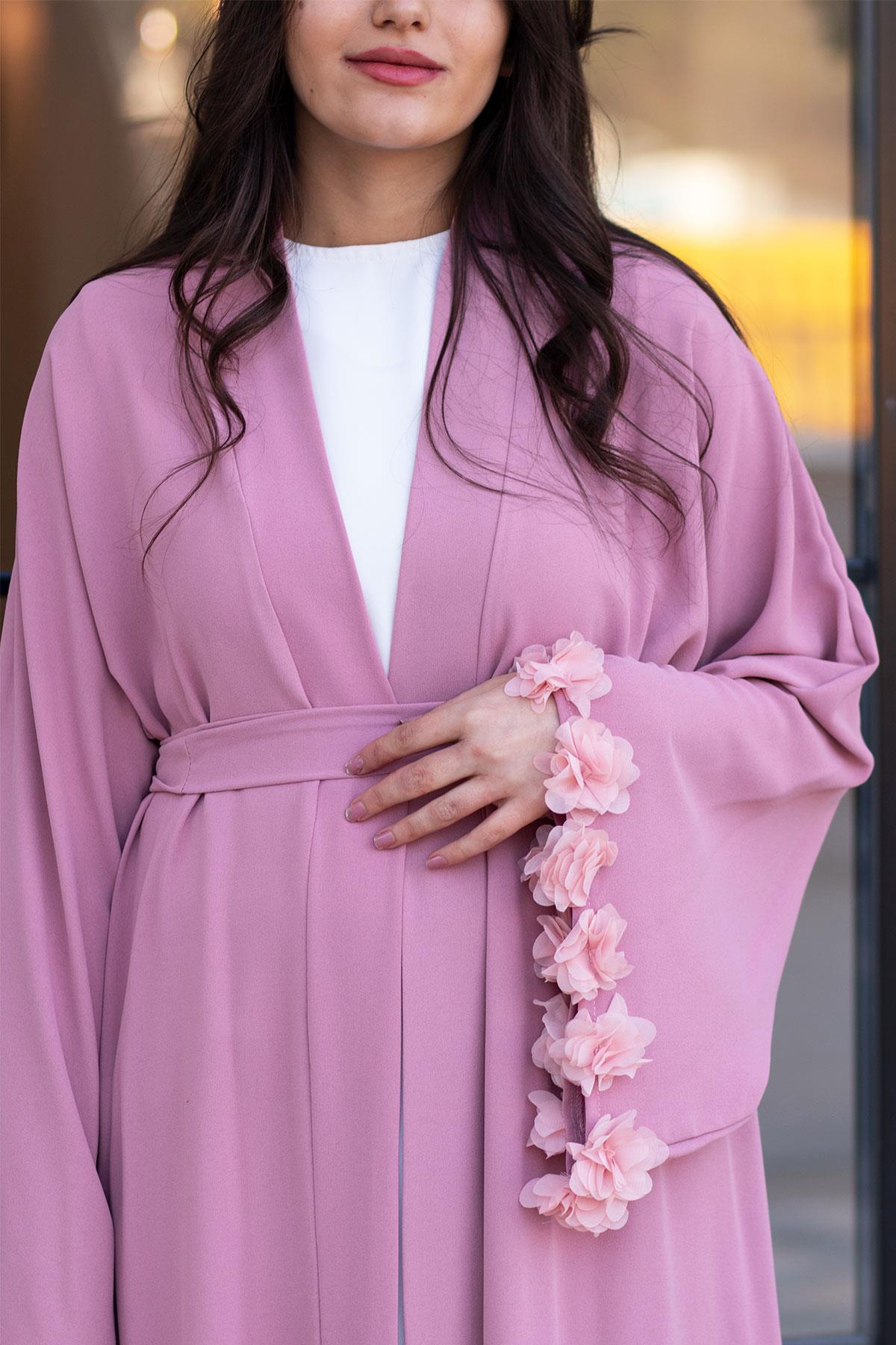 Pembe Kolu Çiçek Detaylı Zahra Abaya