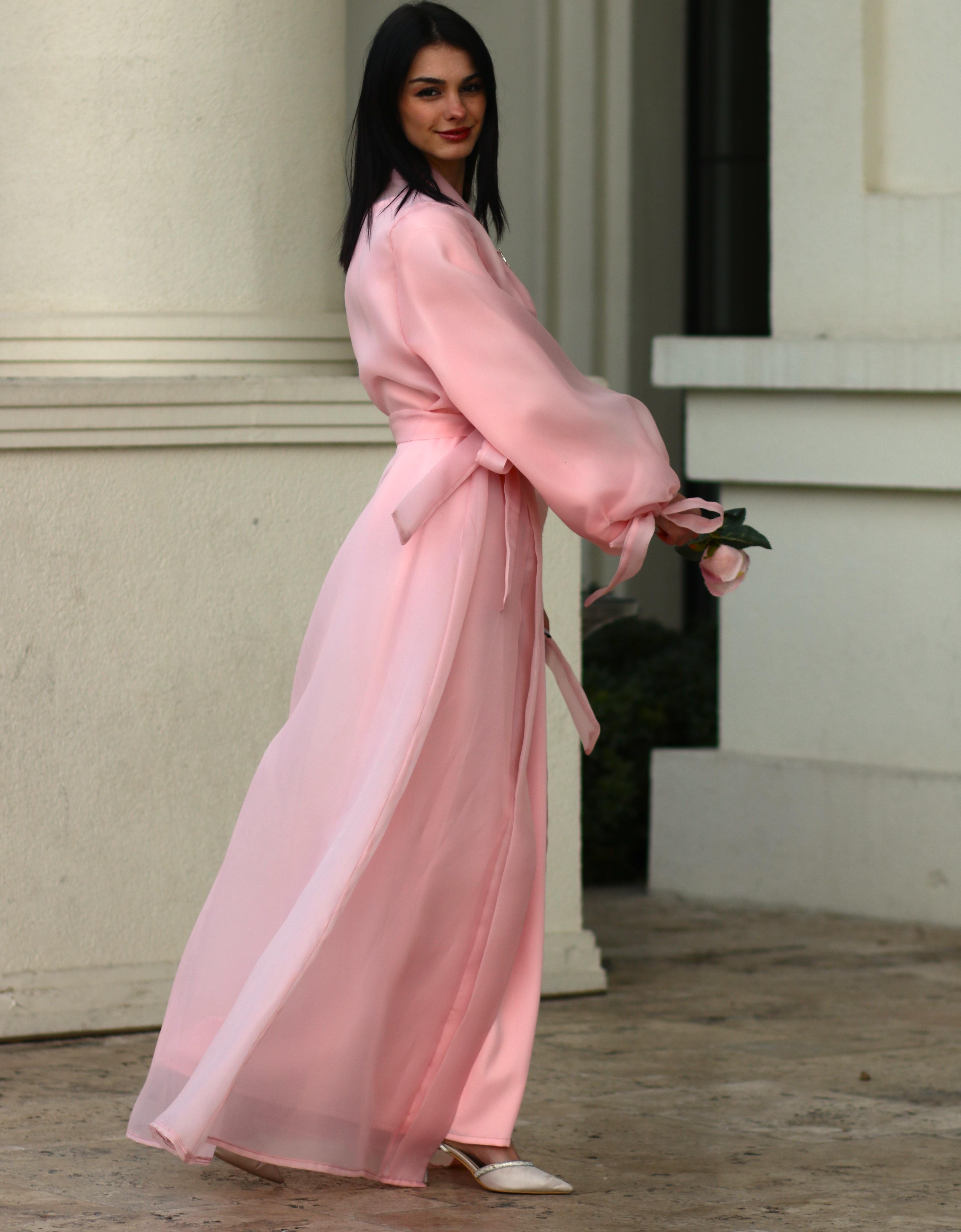Pembe Ola Abaya 