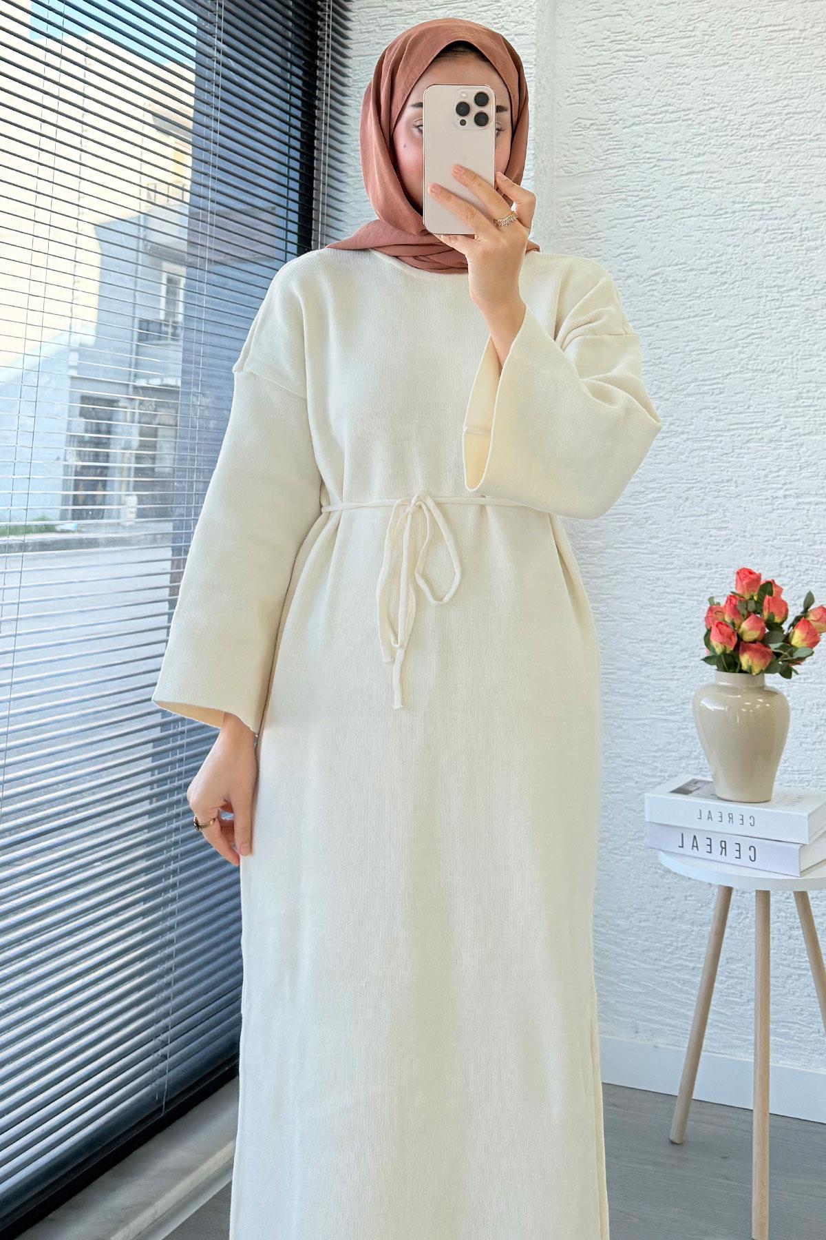 Premium Amore Çelik Örme Kuşaklı Triko Elbise - Krem