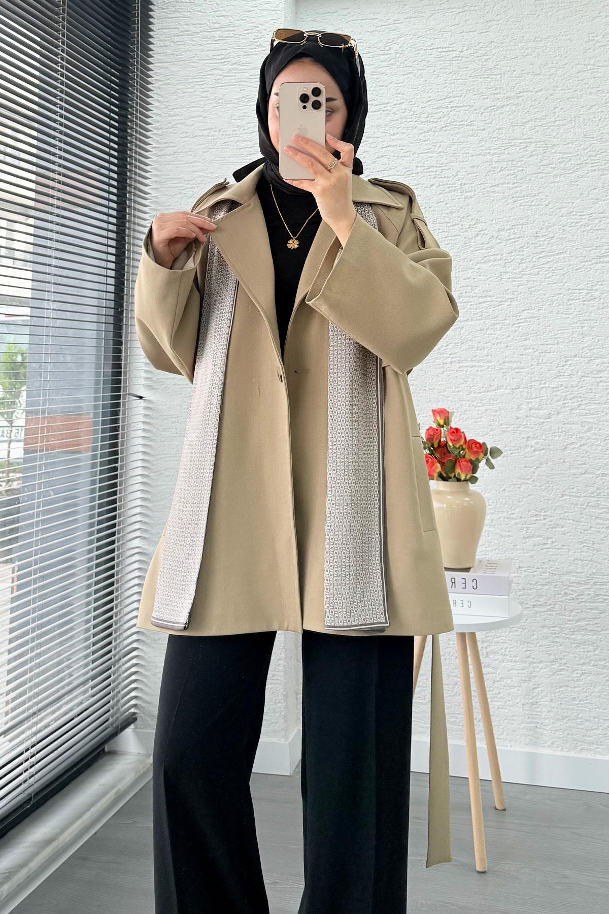 Premium Fular Detaylı Kadın Kısa Trençkot – Bej