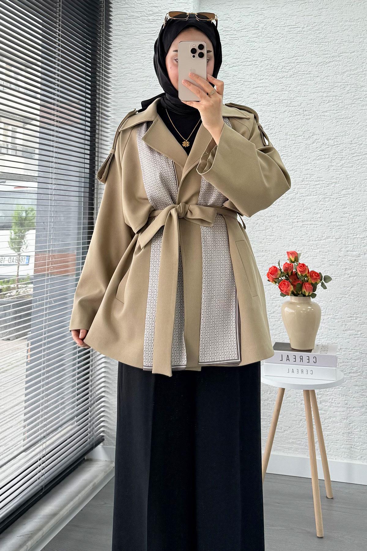 Premium Fular Detaylı Kadın Kısa Trençkot – Bej