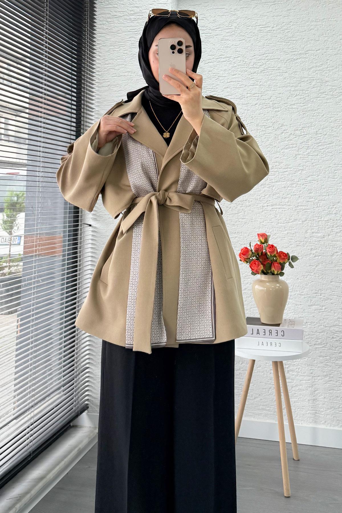 Premium Fular Detaylı Kadın Kısa Trençkot – Bej