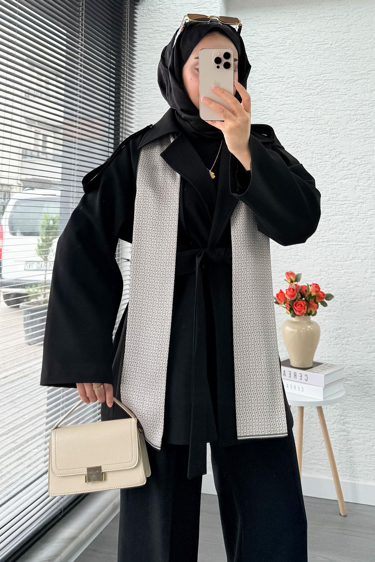 Premium Fular Detaylı Kadın Kısa Trençkot – Siyah