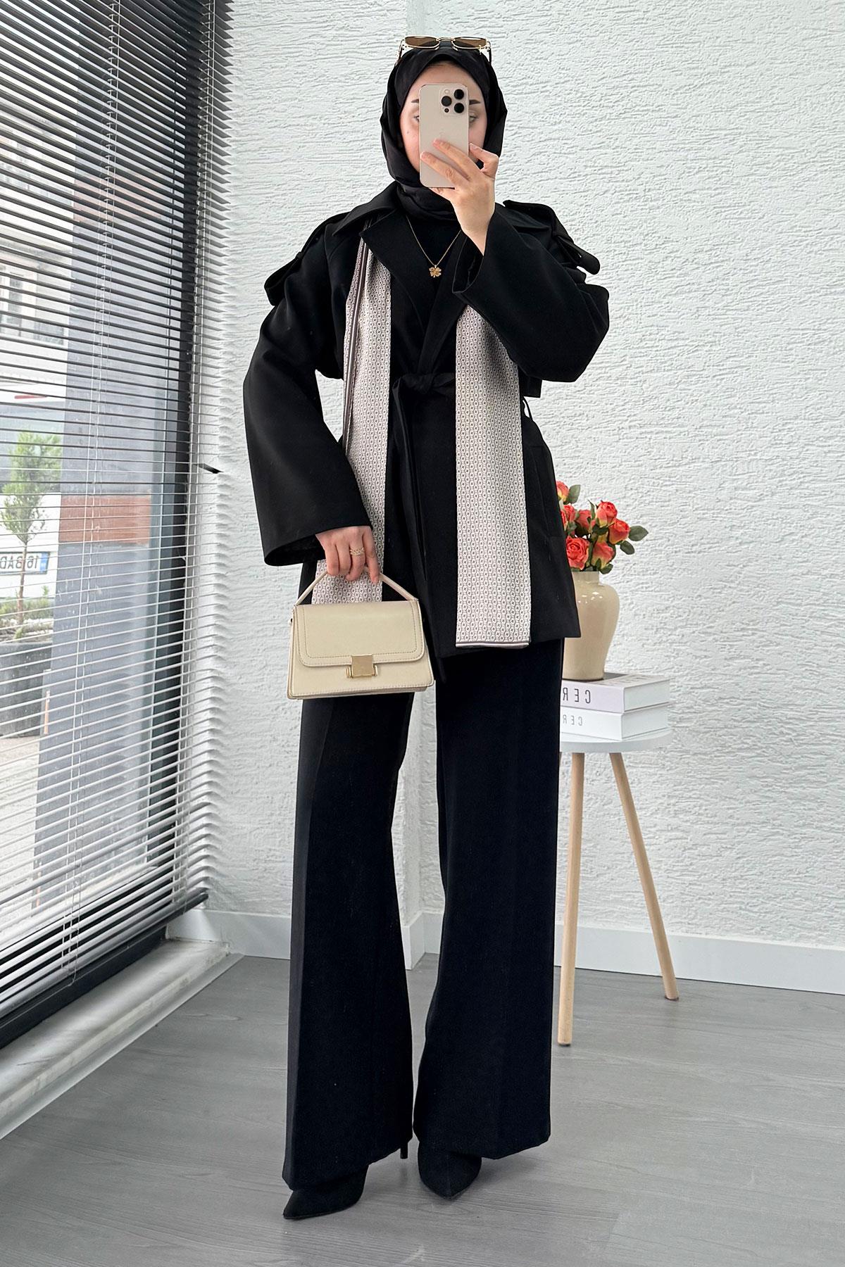 Premium Fular Detaylı Kadın Kısa Trençkot – Siyah