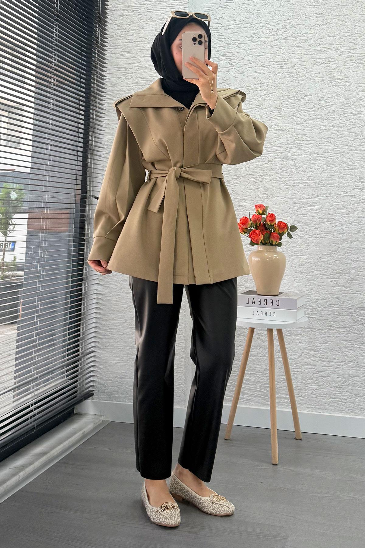 Premium Hakim Yaka Apoletli Astarlı Kadın Trençkot - Bej