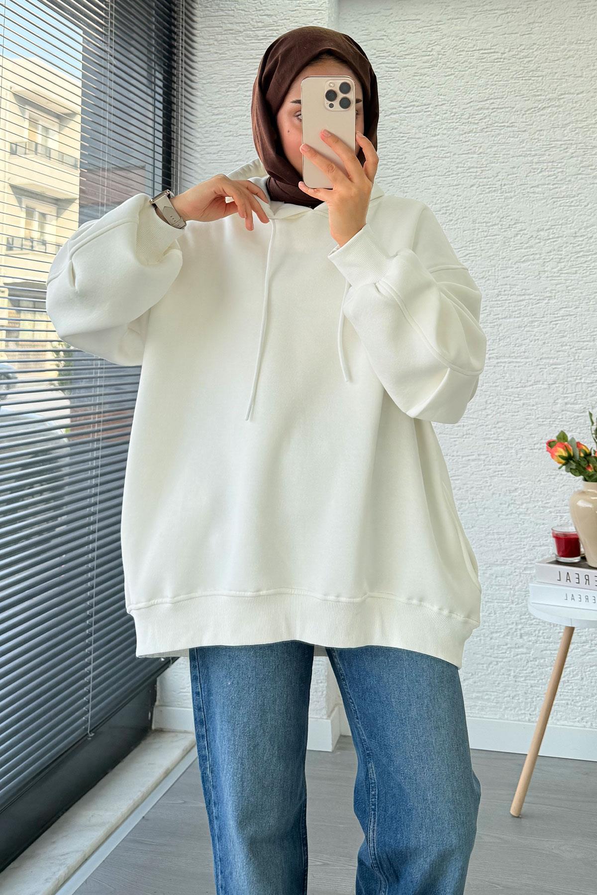 Premium Kolu Pilise Detaylı Oversize Kadın Sweat – Beyaz