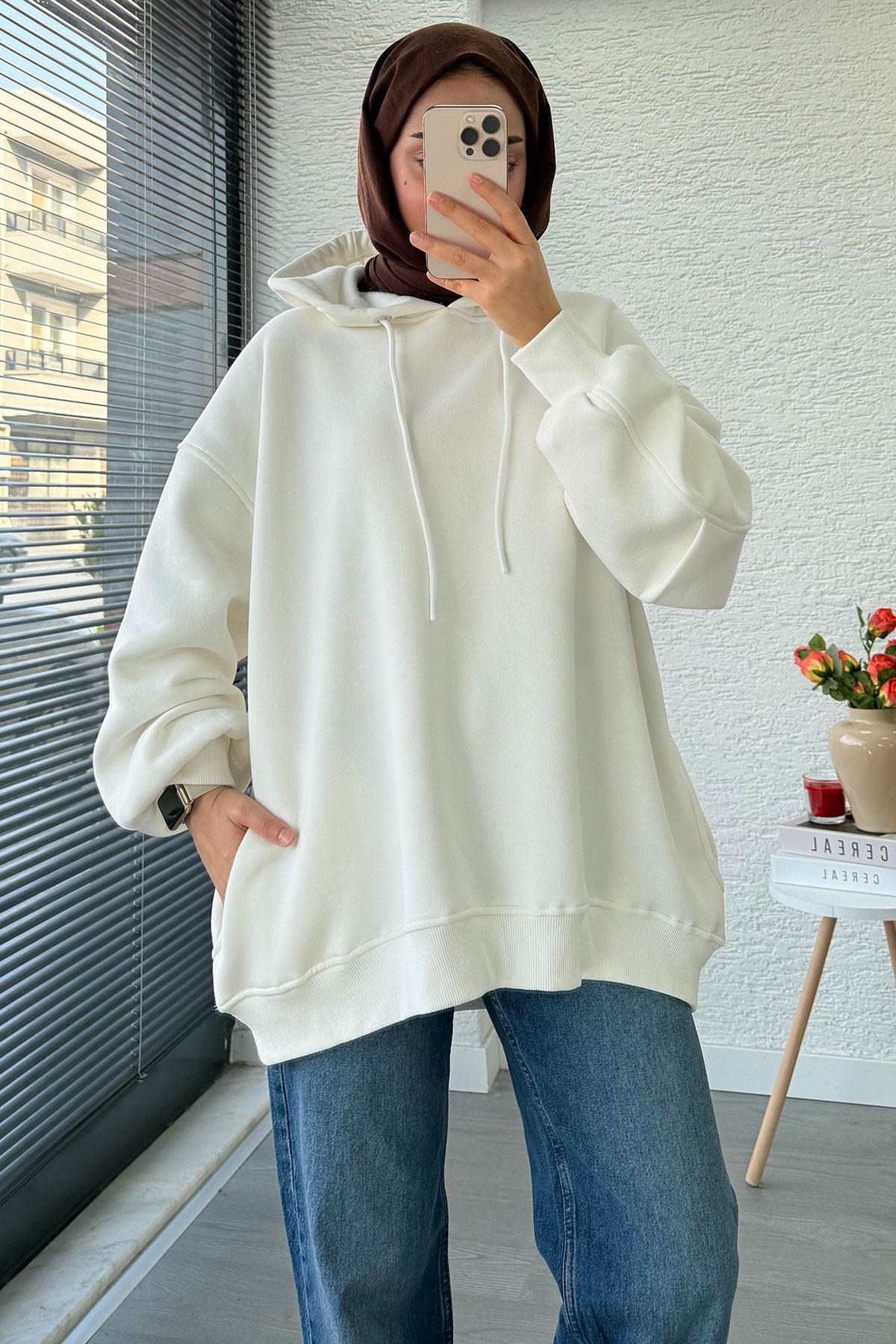 Premium Kolu Pilise Detaylı Oversize Kadın Sweat – Beyaz