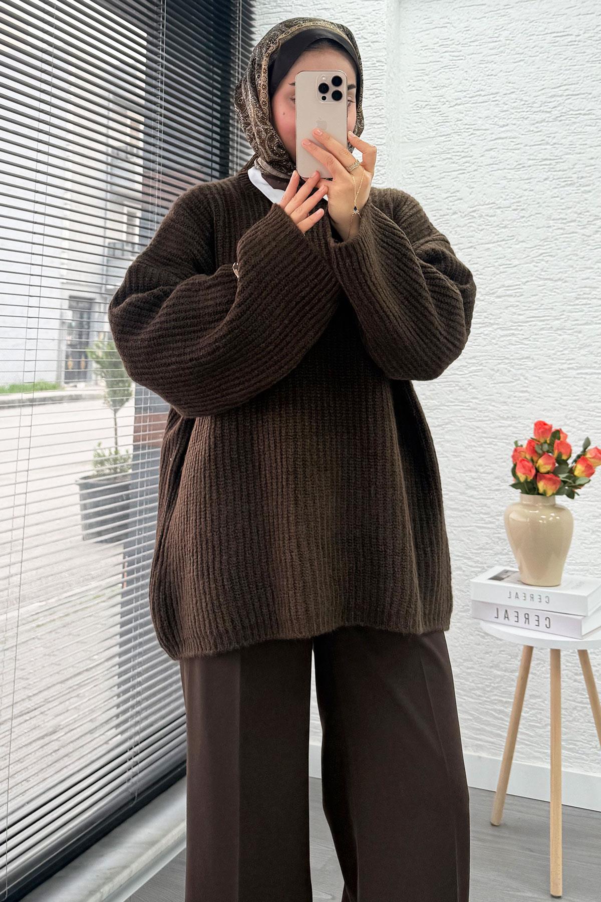 Premium Oversize Basic Kadın Triko Kazak – Kahverengi