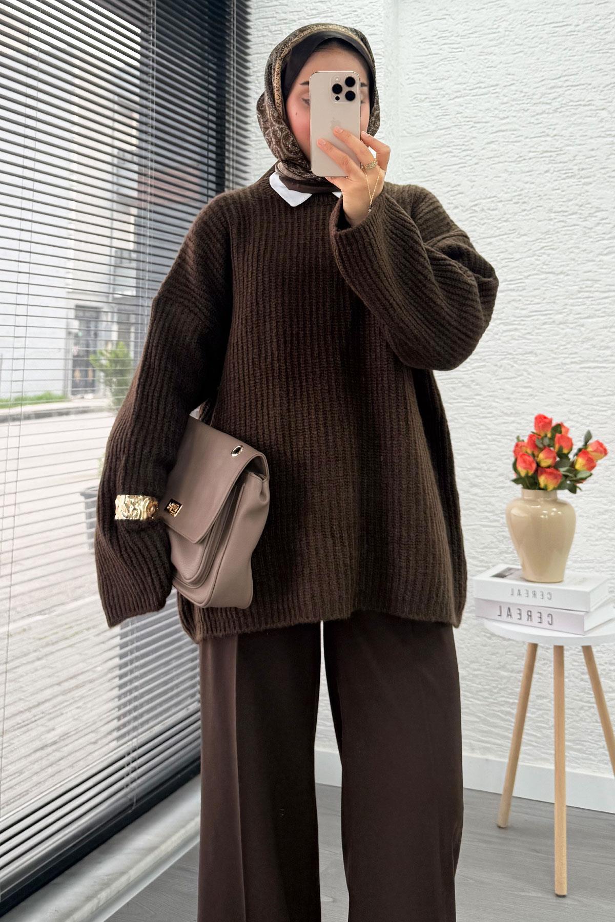 Premium Oversize Basic Kadın Triko Kazak – Kahverengi