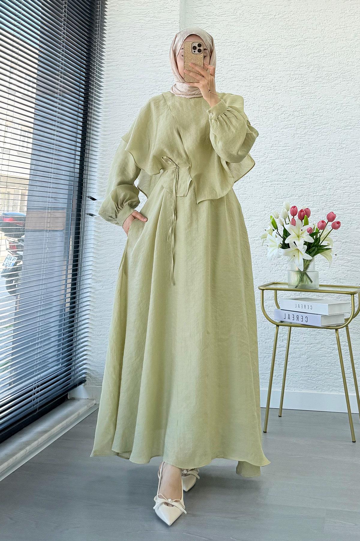 Premium Pelerin Detay Elina Vual Elbise – Olive