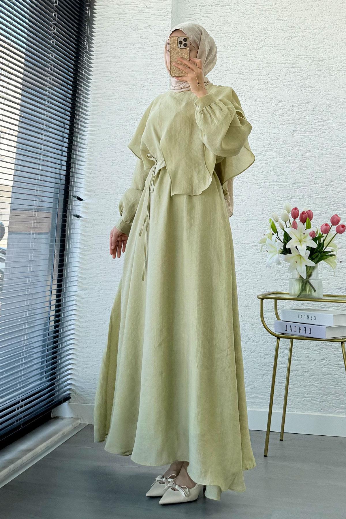 Premium Pelerin Detay Elina Vual Elbise – Olive