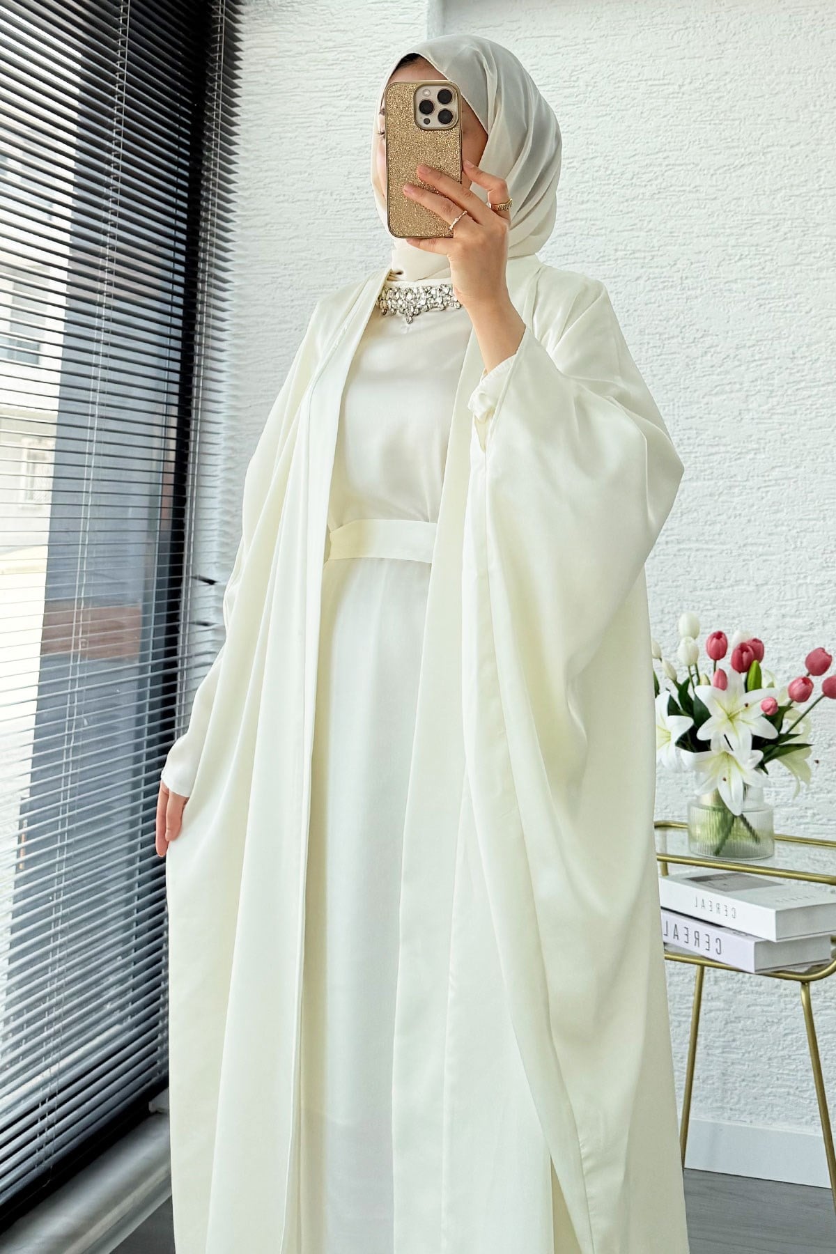 Premium Taş İşlemeli Kum Saten Abaya Takım - Ekru