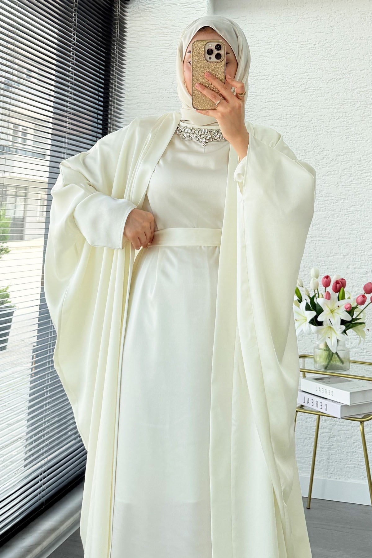 Premium Taş İşlemeli Kum Saten Abaya Takım - Ekru