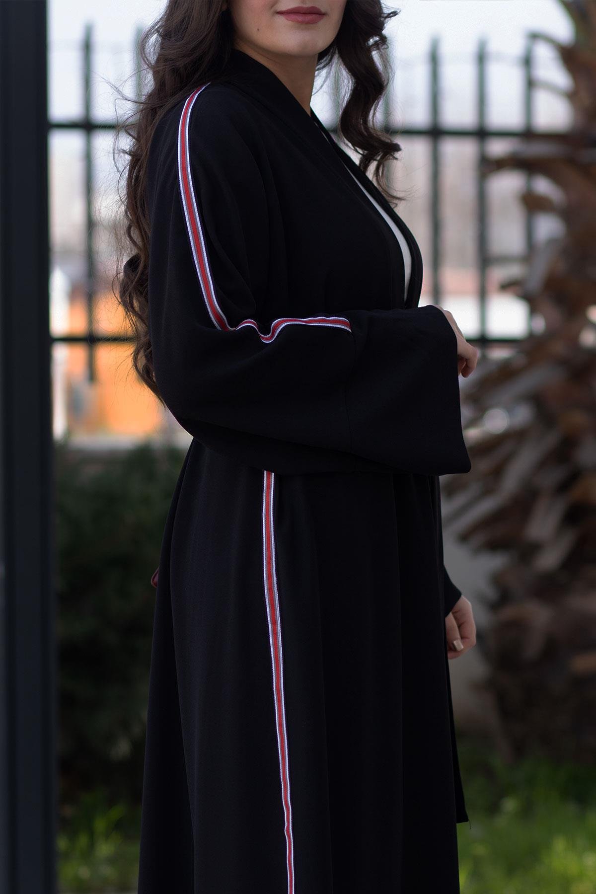 Şerit Detaylı Abaya-Siyah