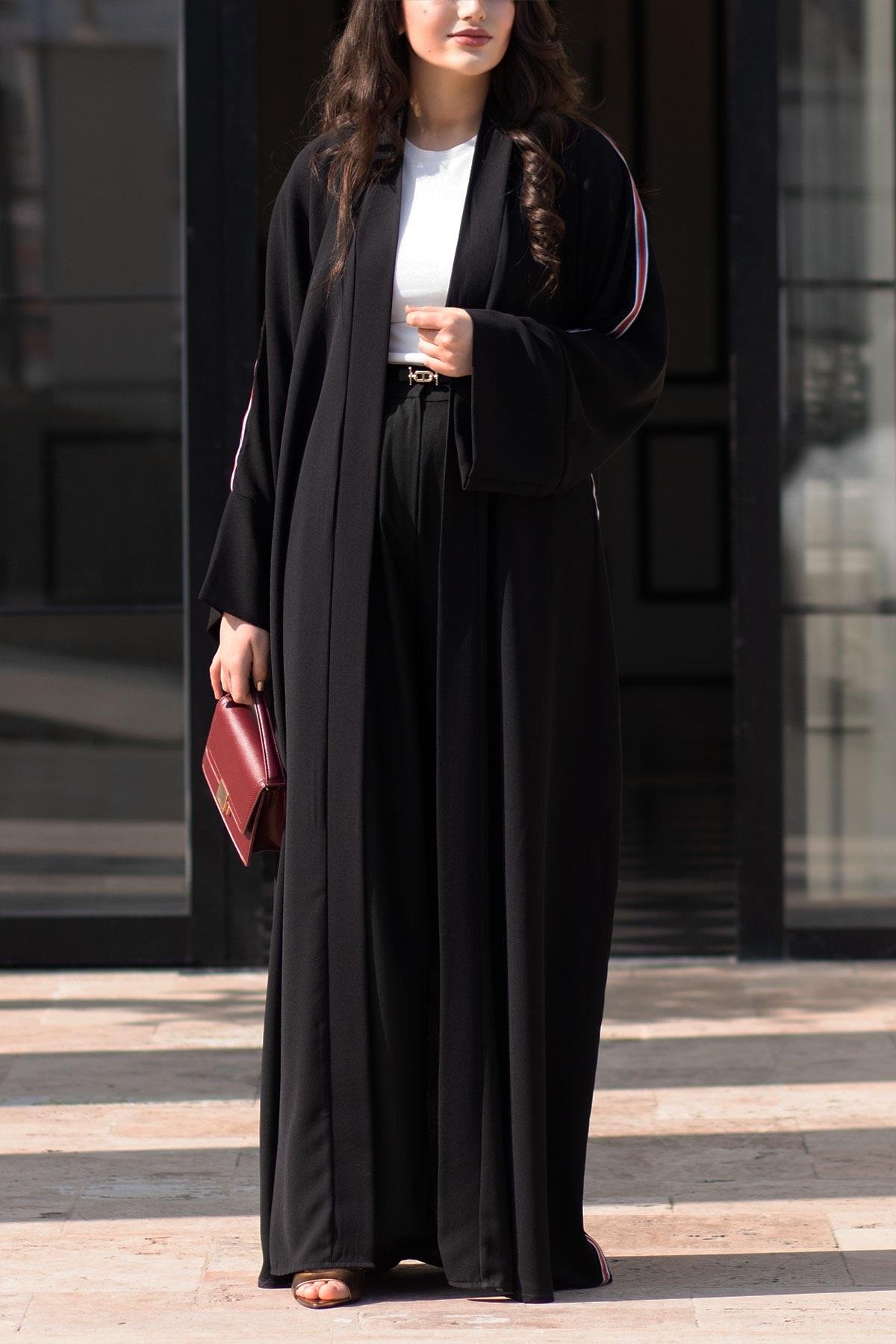 Şerit Detaylı Abaya-Siyah