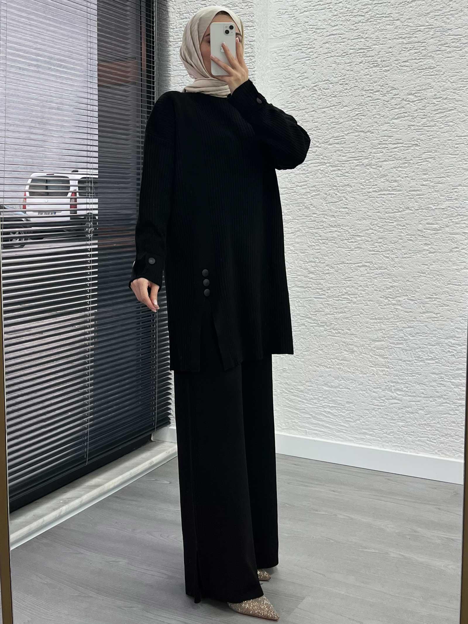 Siyah Düğme Detaylı Oversize Triko Takım