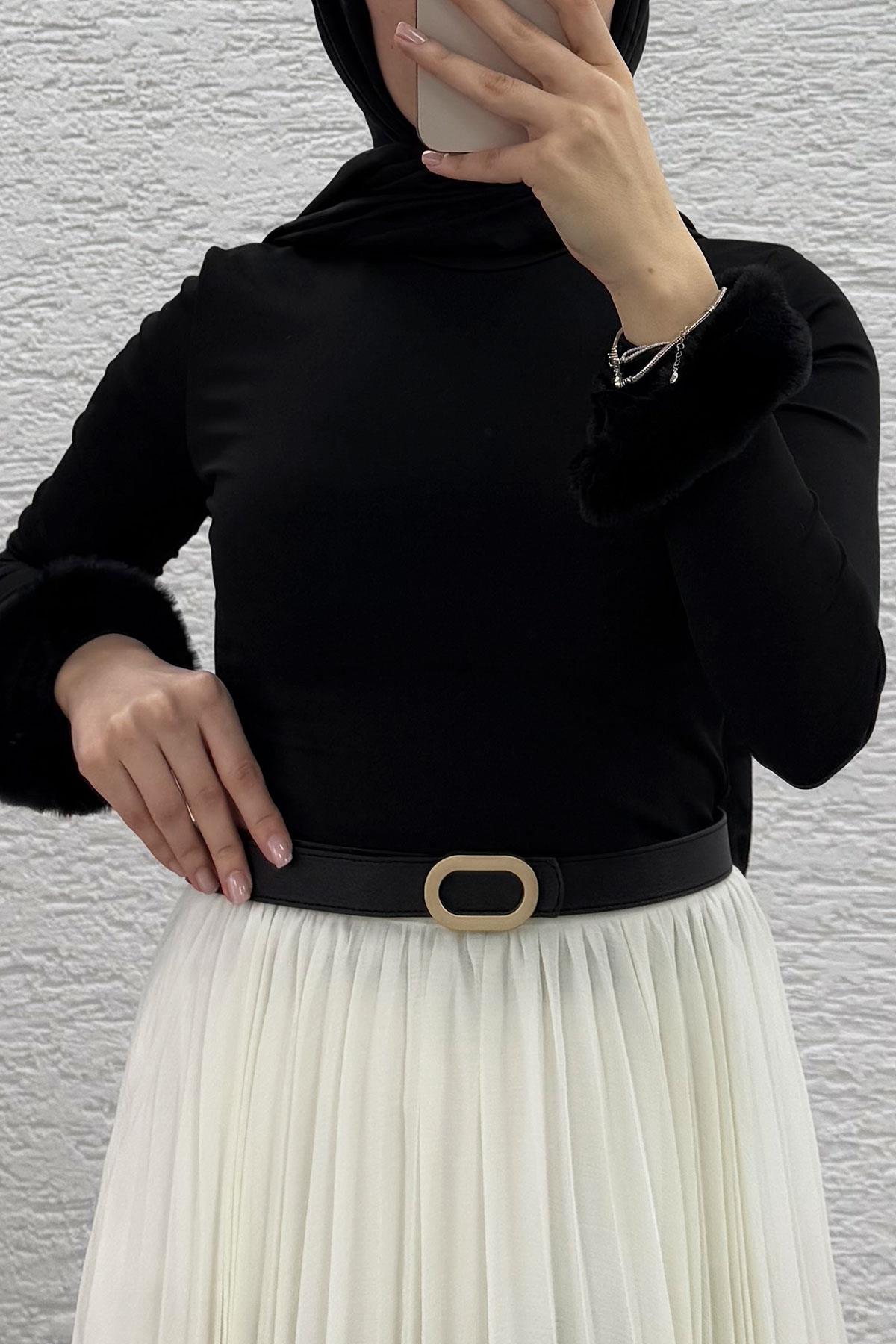 Siyah Kolu Peluş Detaylı Kadın Bluz