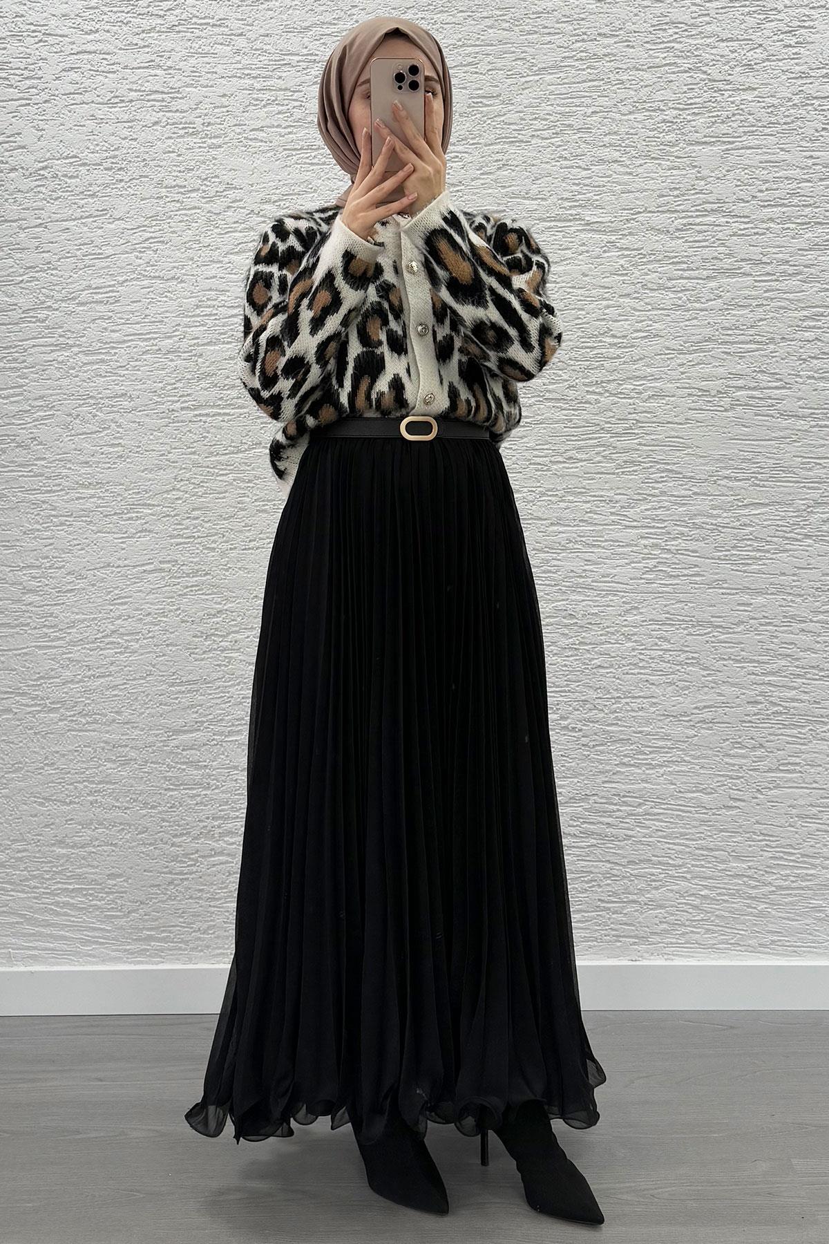 Siyah Leopar Desenli Kadın Hırka