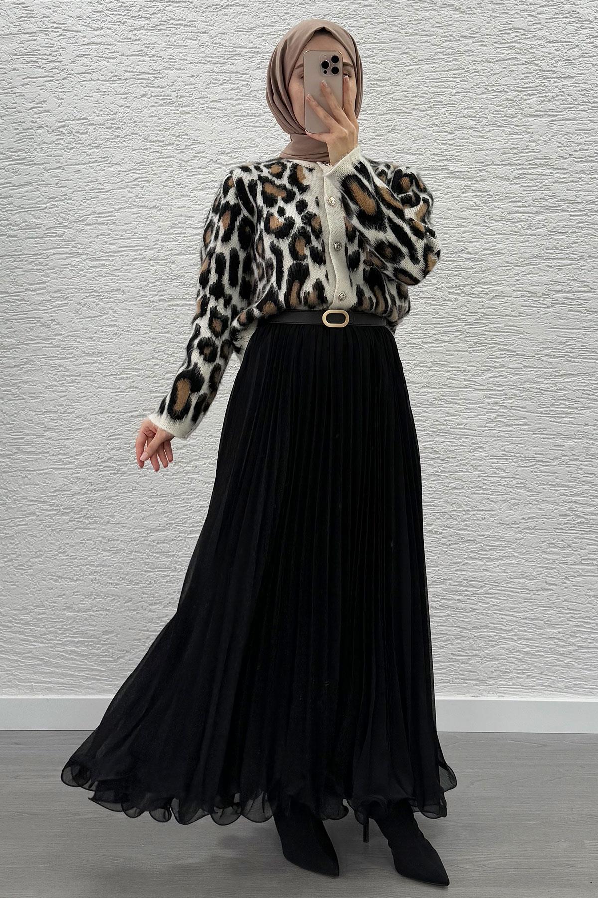 Siyah Leopar Desenli Kadın Hırka