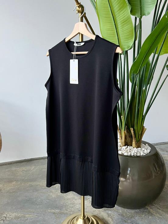 Siyah Pileseli İçlik