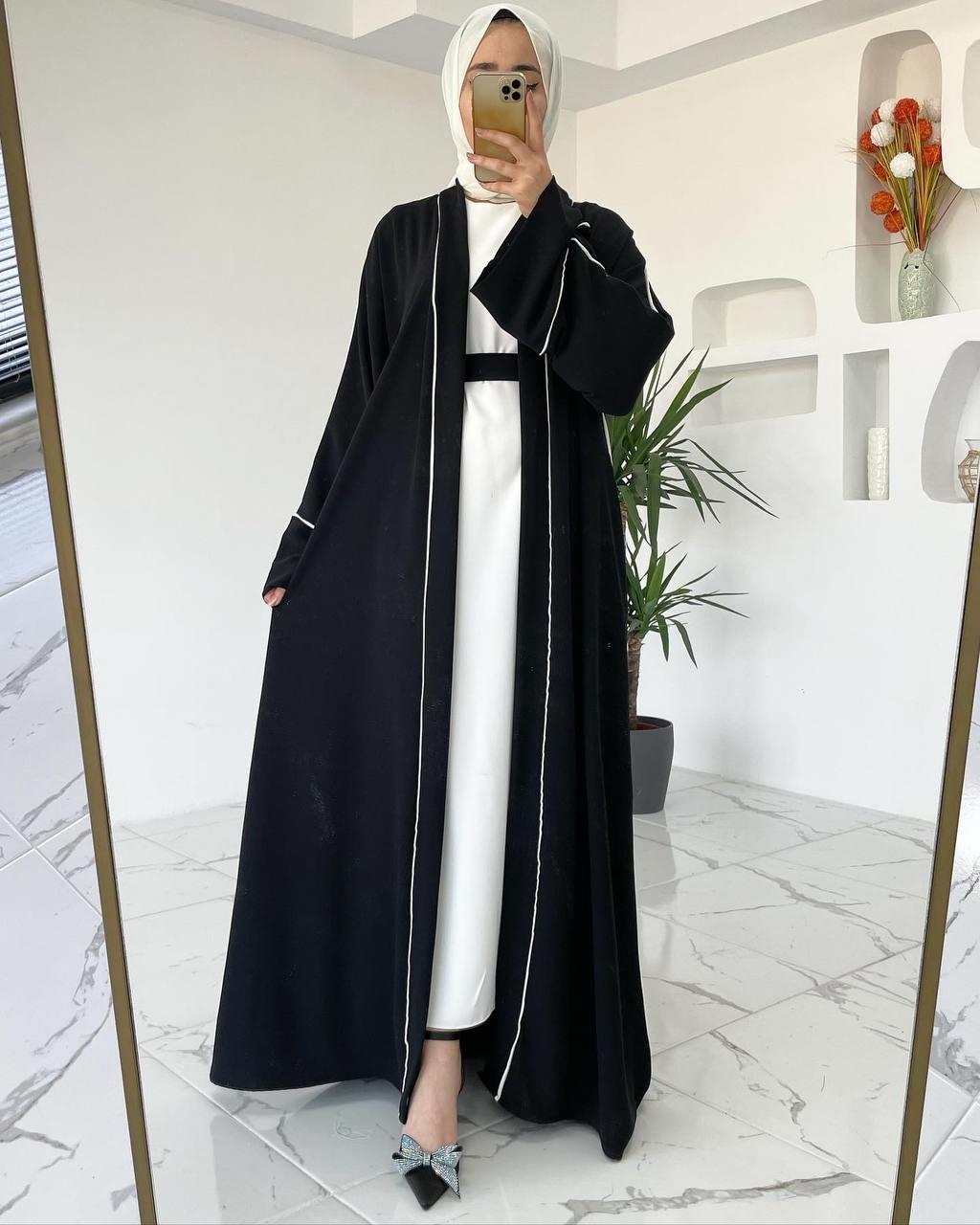 Siyah Yanları Biyeli Abaya