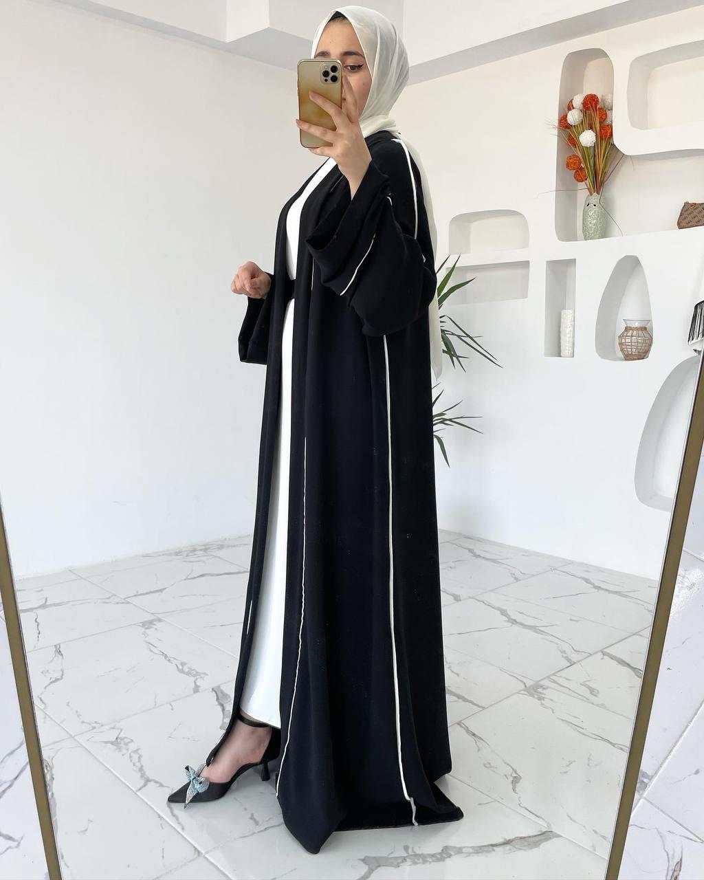 Siyah Yanları Biyeli Abaya