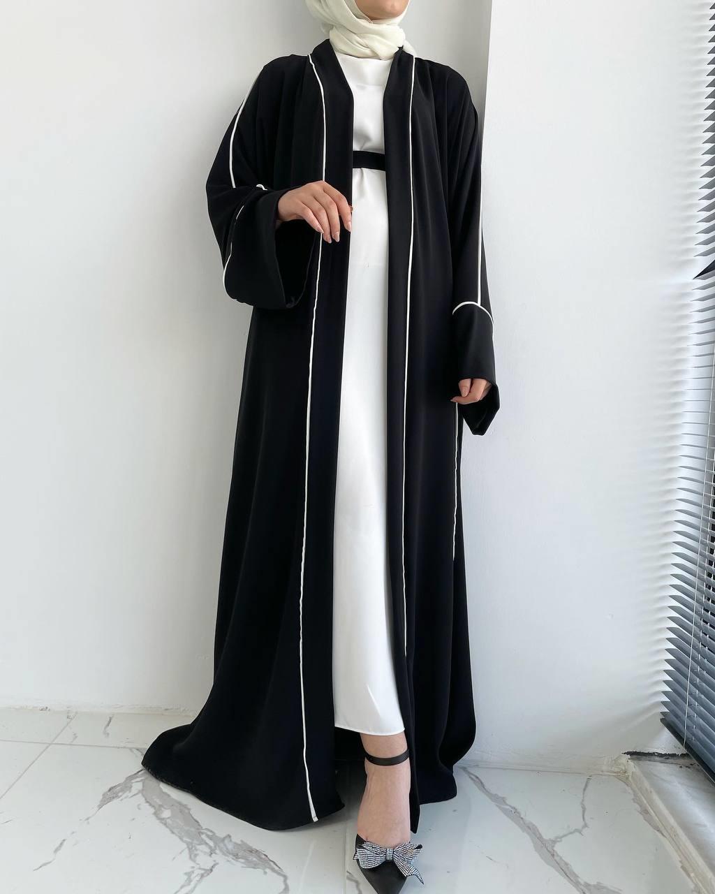 Siyah Yanları Biyeli Abaya