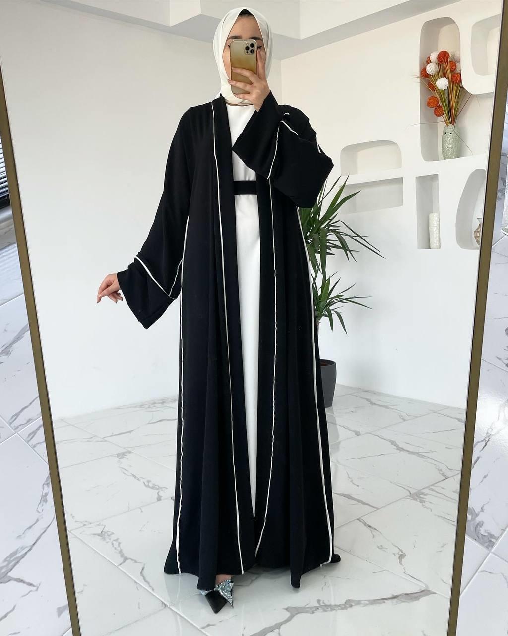 Siyah Yanları Biyeli Abaya