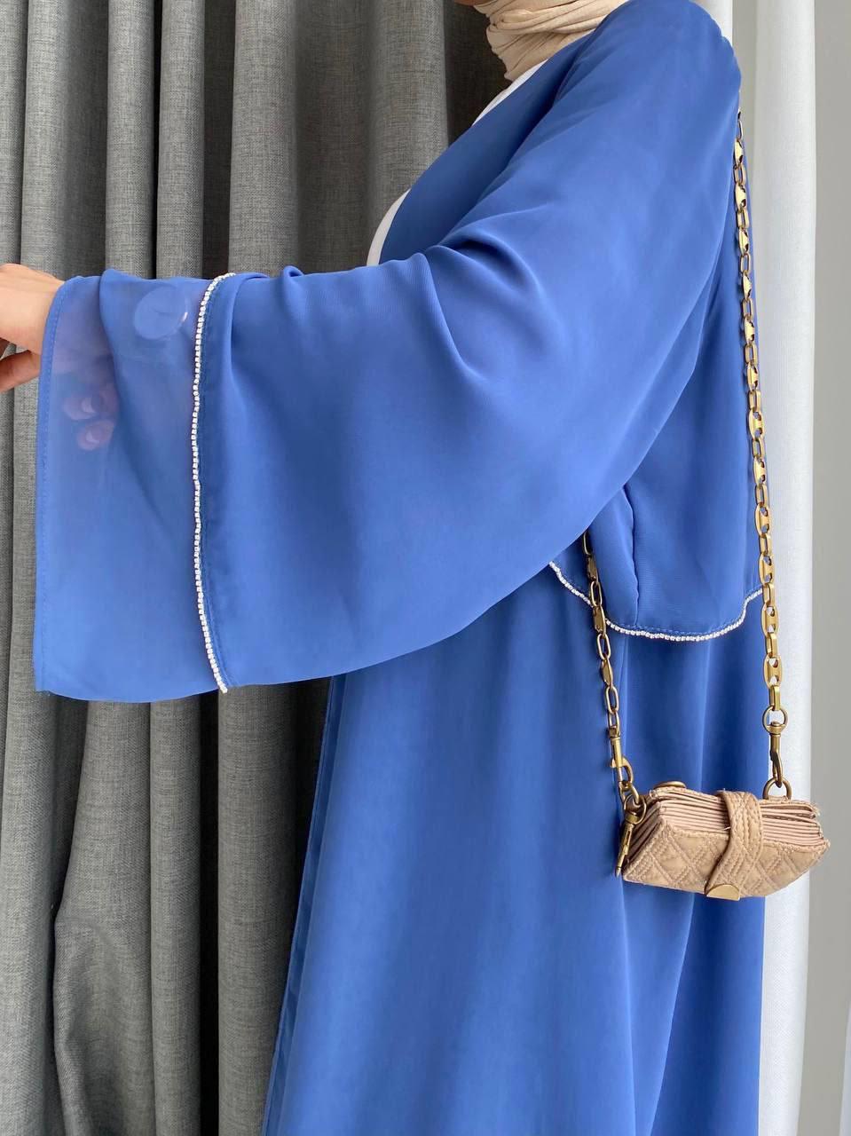 Taş baskılı mavi şifon abaya