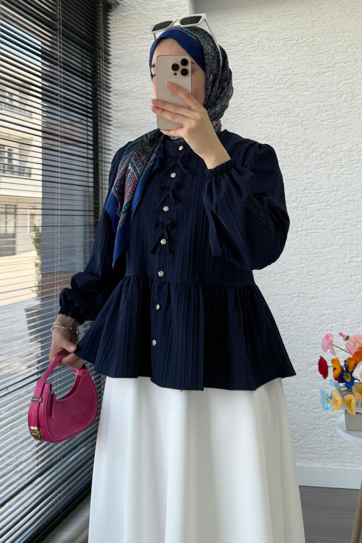 Taş Düğme Detaylı Gofre Bluz - Lacivert