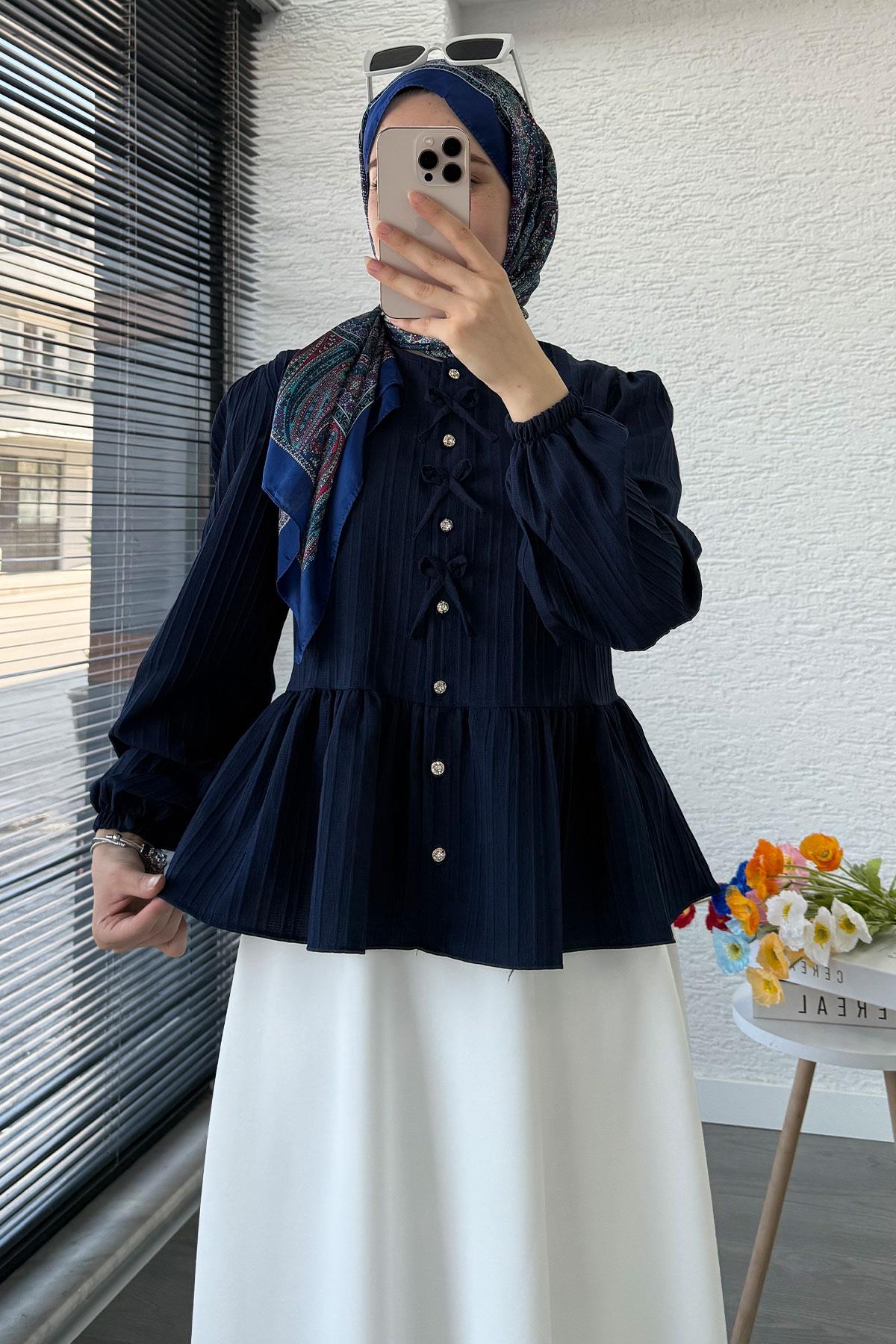 Taş Düğme Detaylı Gofre Bluz - Lacivert