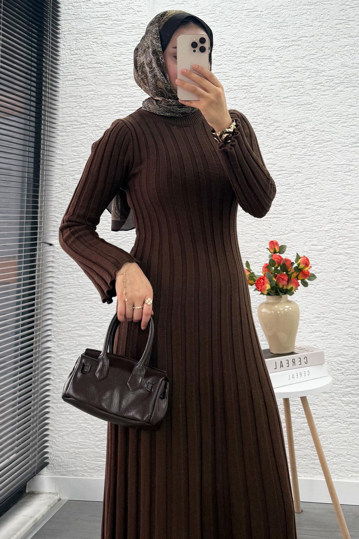 Volan Kesim Fitilli Triko Elbise - Kahverengi