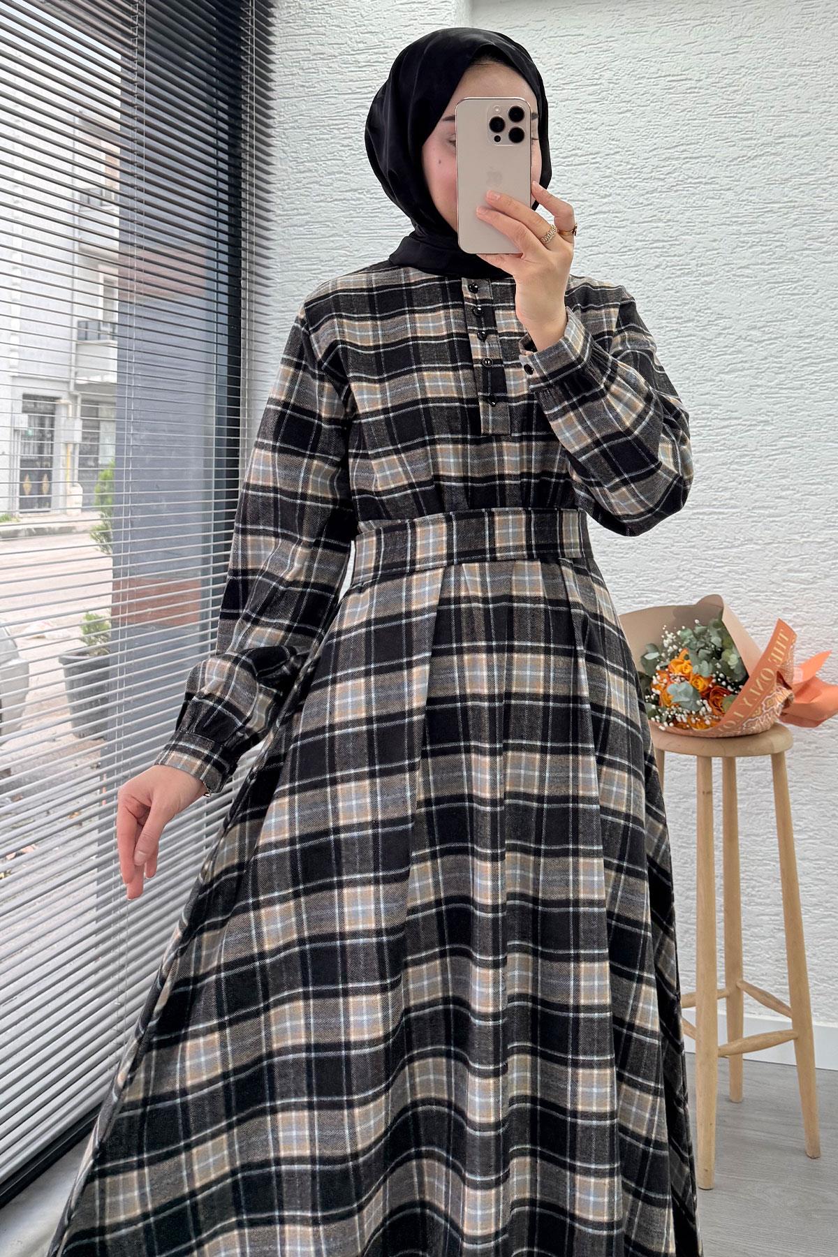 Yaka Düğmeli Kemerli Ekose Desen Uzun Elbise - Siyah