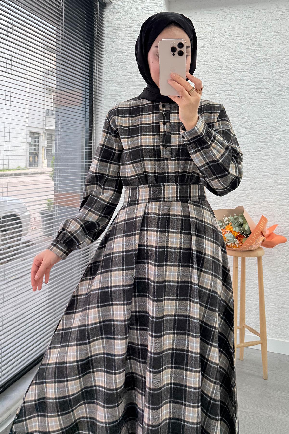 Yaka Düğmeli Kemerli Ekose Desen Uzun Elbise - Siyah