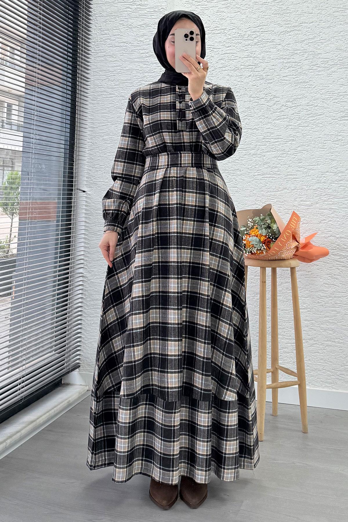 Yaka Düğmeli Kemerli Ekose Desen Uzun Elbise - Siyah