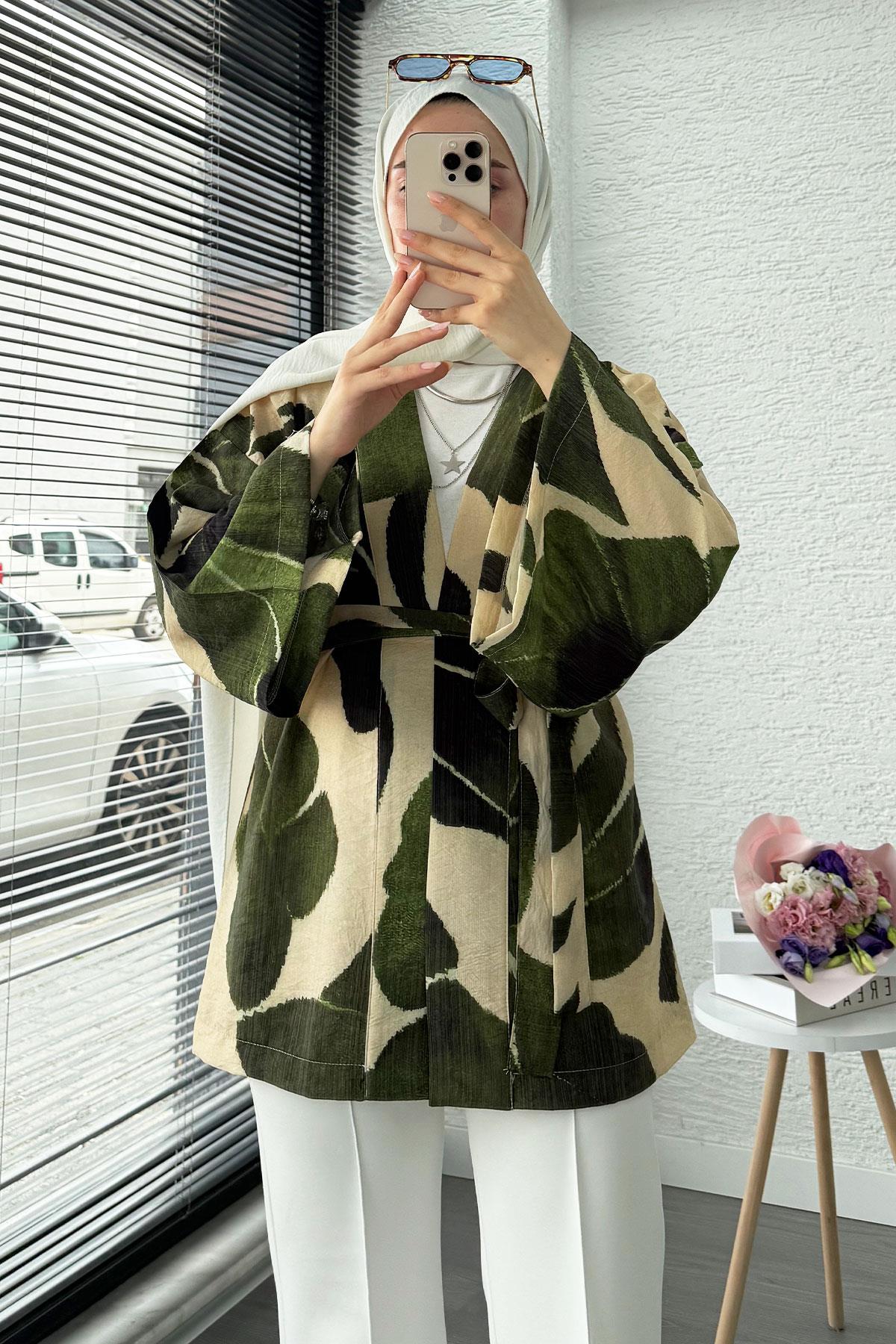 Yaprak Desenli Kısa Kimono - Yeşil