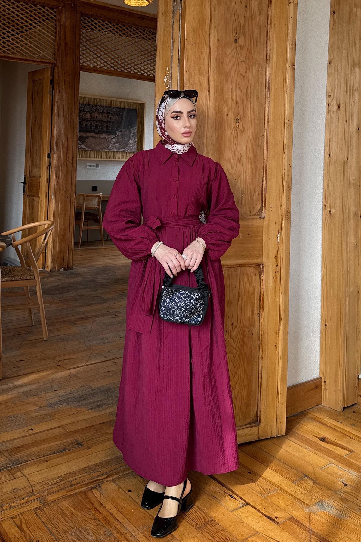 Yarım Düğmeli Beli Lastikli Bordo Elbise