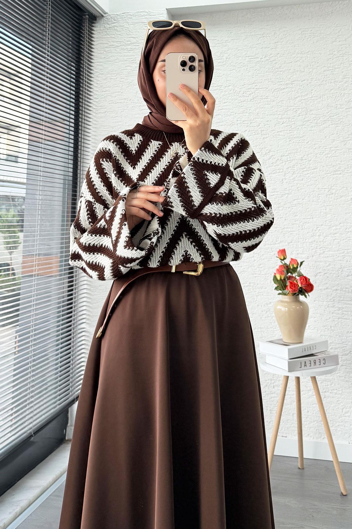 Zikzak Desenli Kısa Triko Kazak – Kahverengi