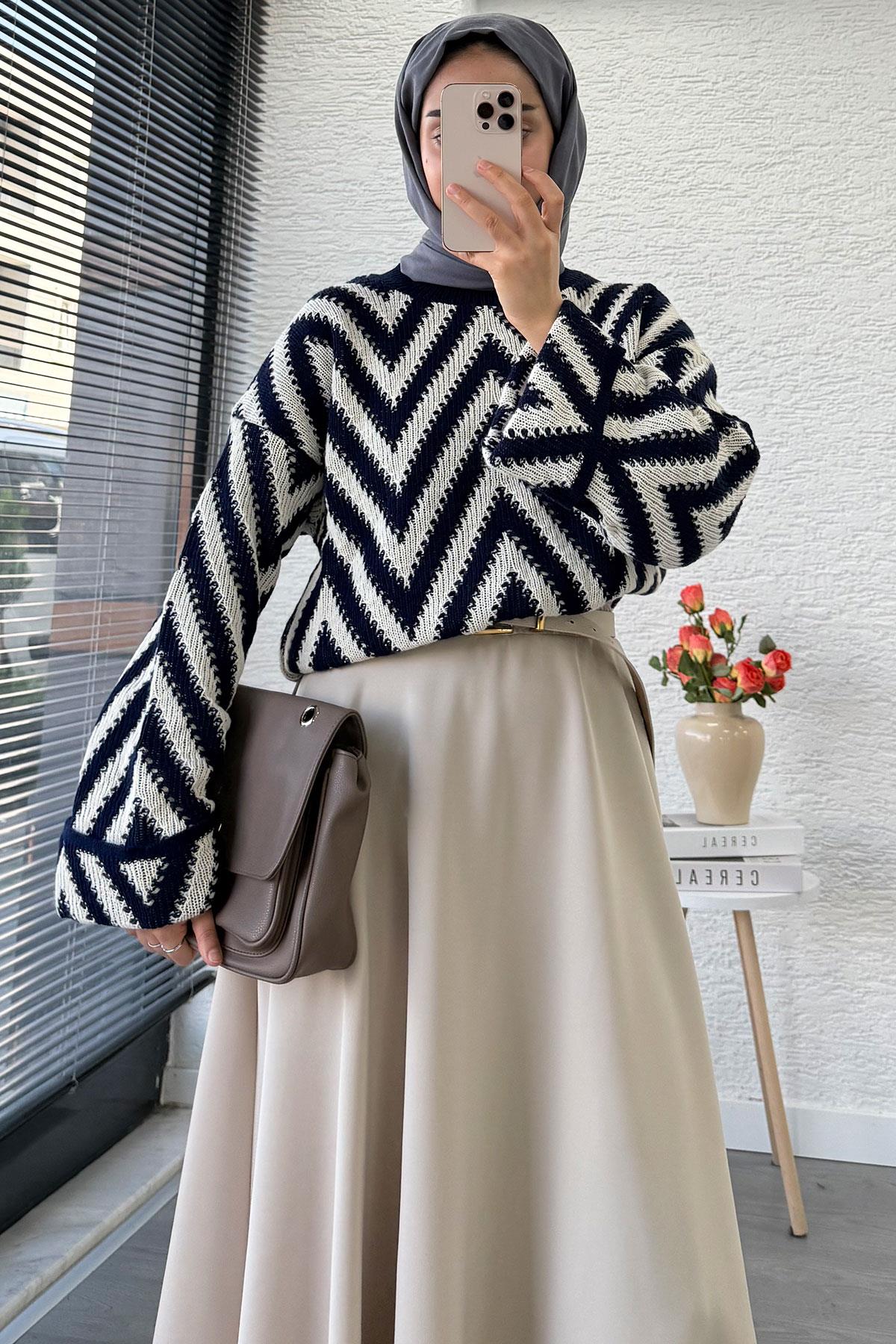 Zikzak Desenli Kısa Triko Kazak – Lacivert