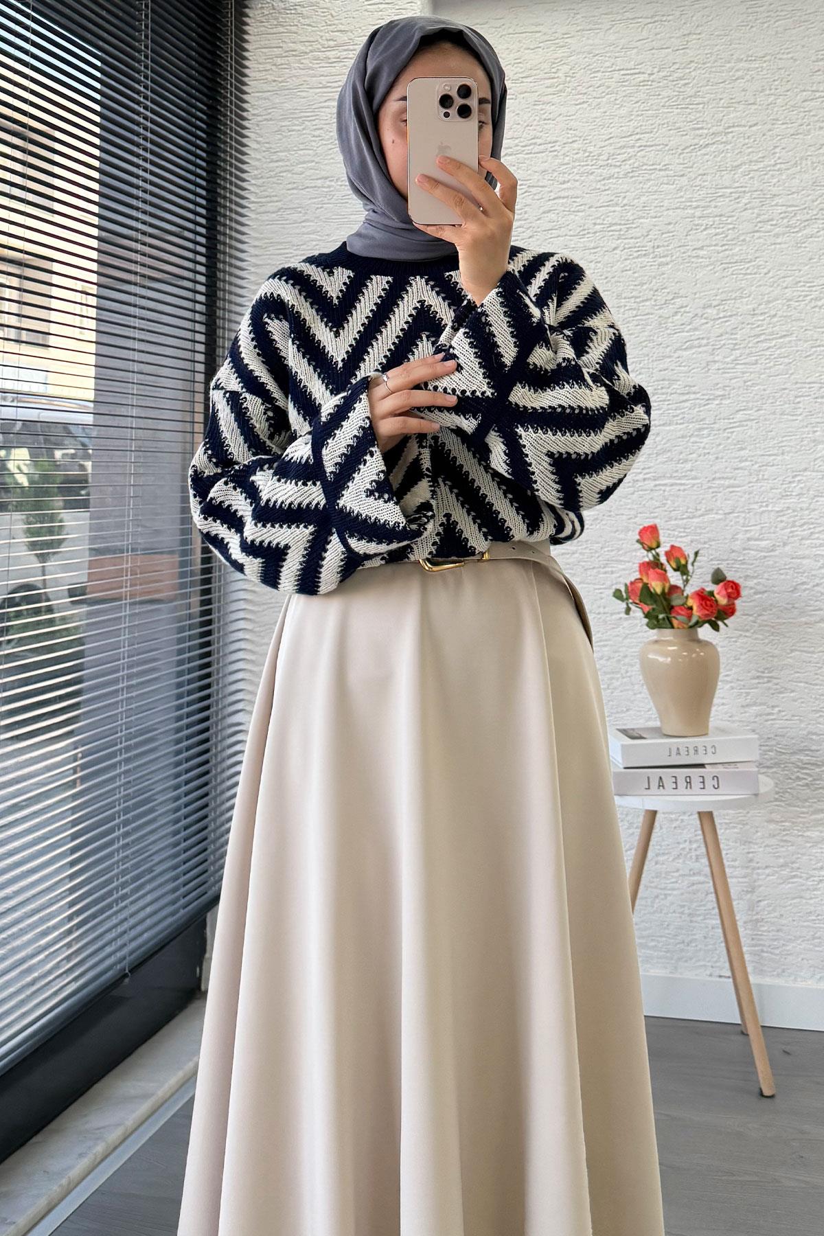 Zikzak Desenli Kısa Triko Kazak – Lacivert