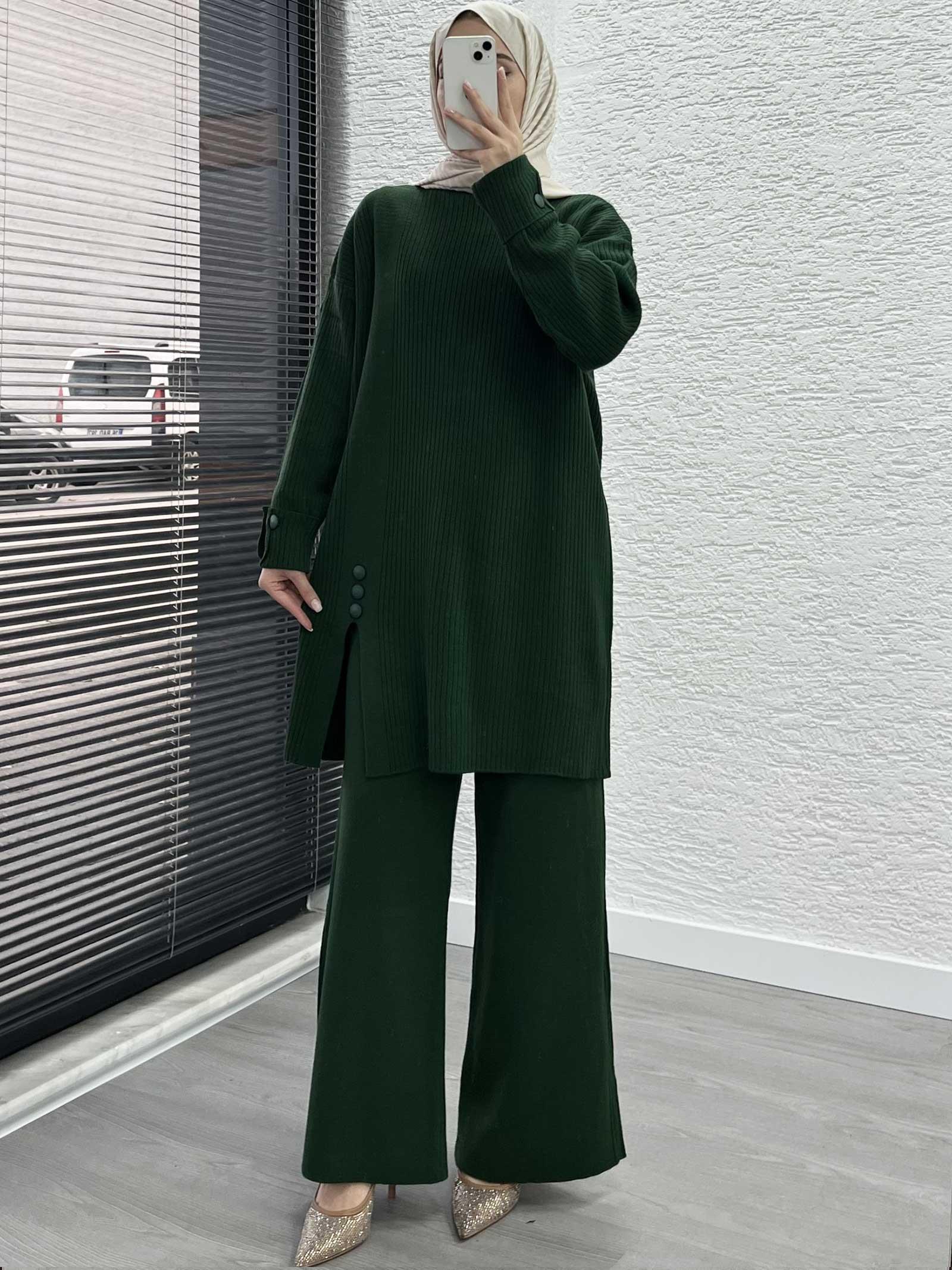 Zümrüt Düğme Detaylı Oversize Triko Takım