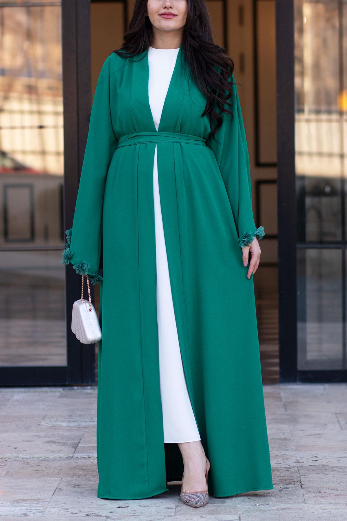 Zümrüt Kolu Çiçek Detaylı Zahra Abaya