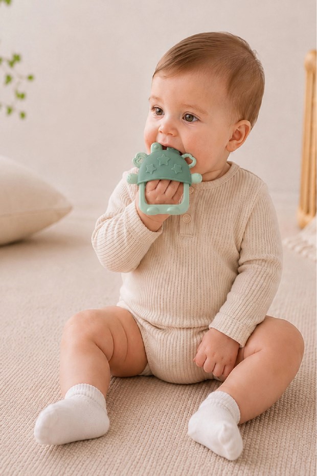 Babyjem 943 Parmak Korumalı Düşmeyen Diş Kaşıyıcı Yeşil